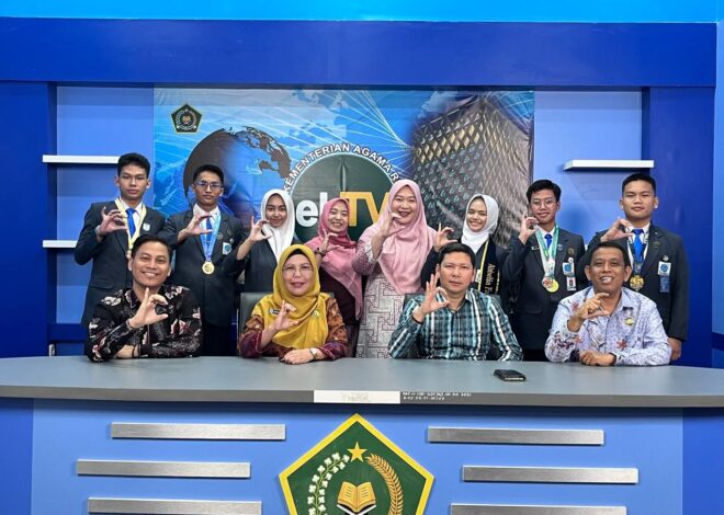 Bawa Cerita Prestasi OSN hingga Riset Internasional,  Enam Siswa MAN IC OKI Ngobyek di eL TV Balitbang Kemenag RI