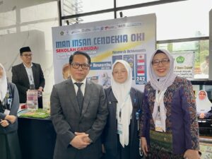 Apresiasi Murid Jadi Pemakalah AICIS+, Sekjen Kemenag Siapkan Beasiswa Kuliah Luar Negeri
